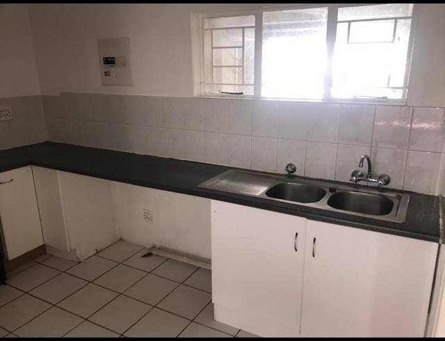 2 BEDROOM APARTMENT FOR SALE IN WESTCLIFF